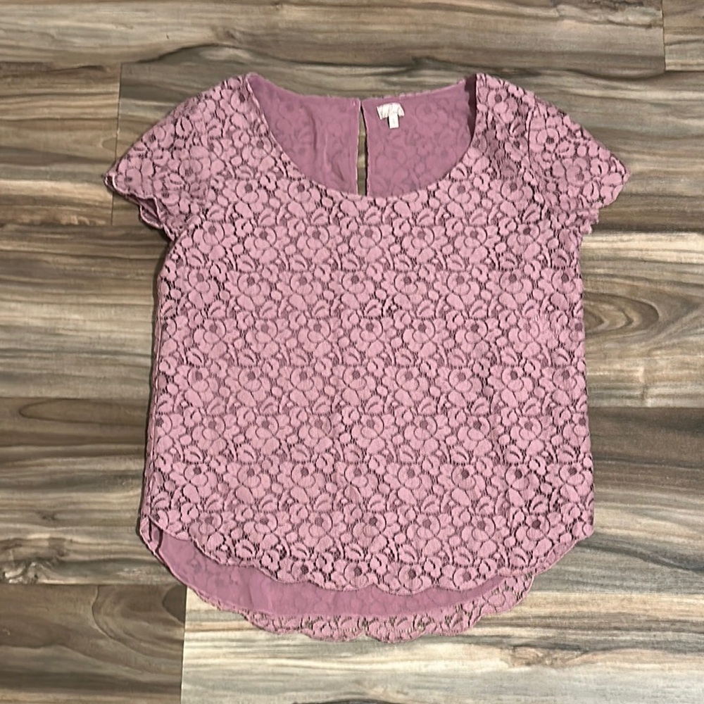 Aritzia Talula Lace Detailed Top Women’s Small Mauve Keyhole Back